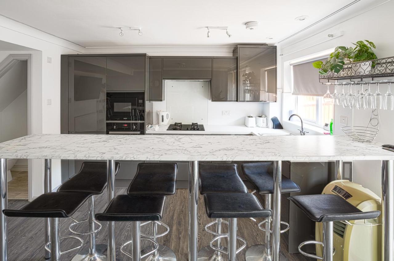 Apartament Perfect Couple Retreat To Unwind&Relax With Hottub Peacehaven Zewnętrze zdjęcie
