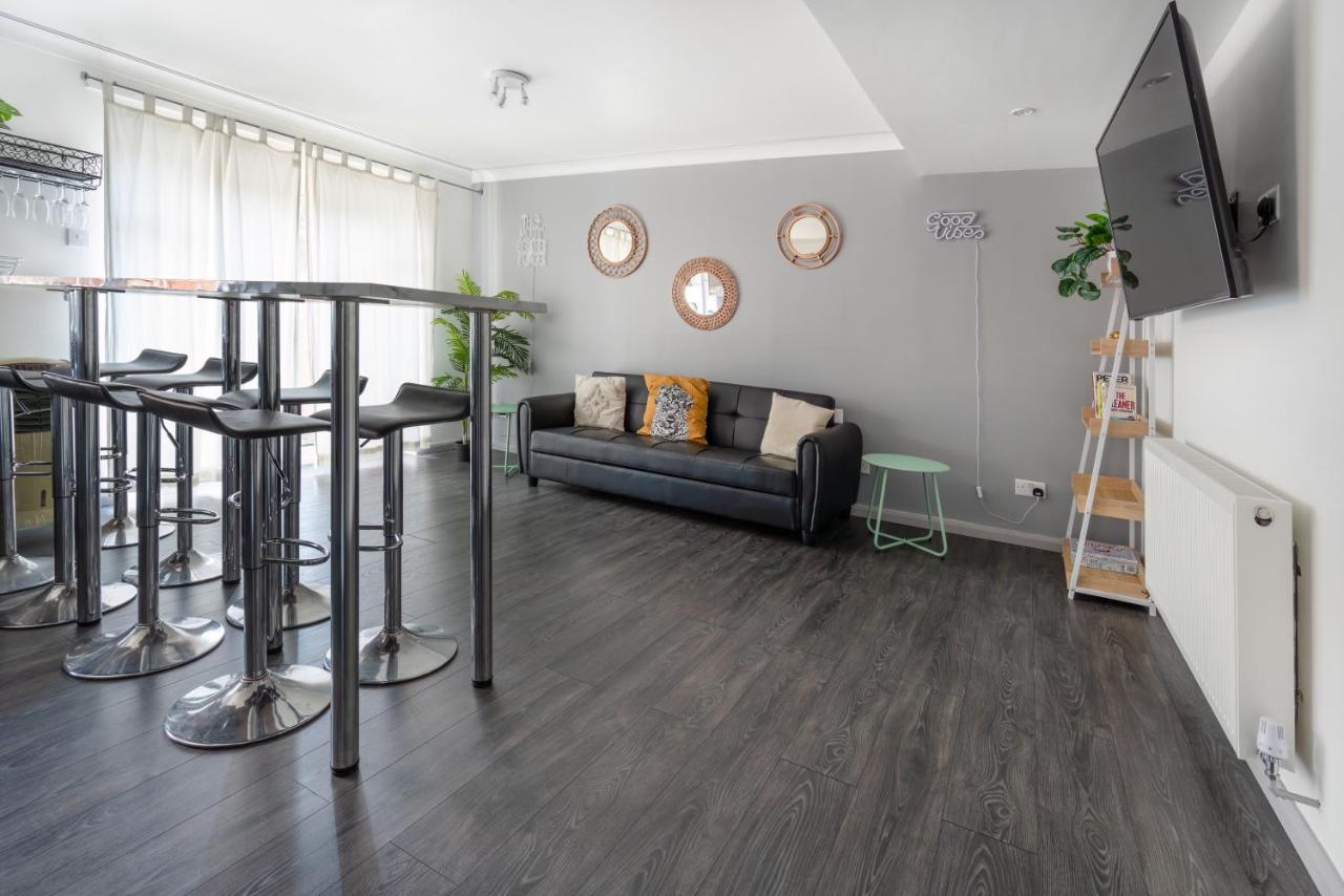 Apartament Perfect Couple Retreat To Unwind&Relax With Hottub Peacehaven Zewnętrze zdjęcie